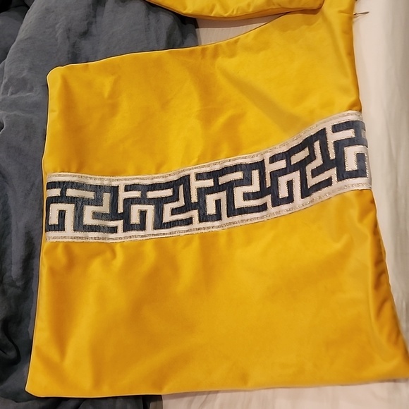 Sold - Picture 3 of 6